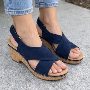 Clarks Wedge Sandals Women 9.5M Navy Blue Suede Cork Slingback Comfort Boho